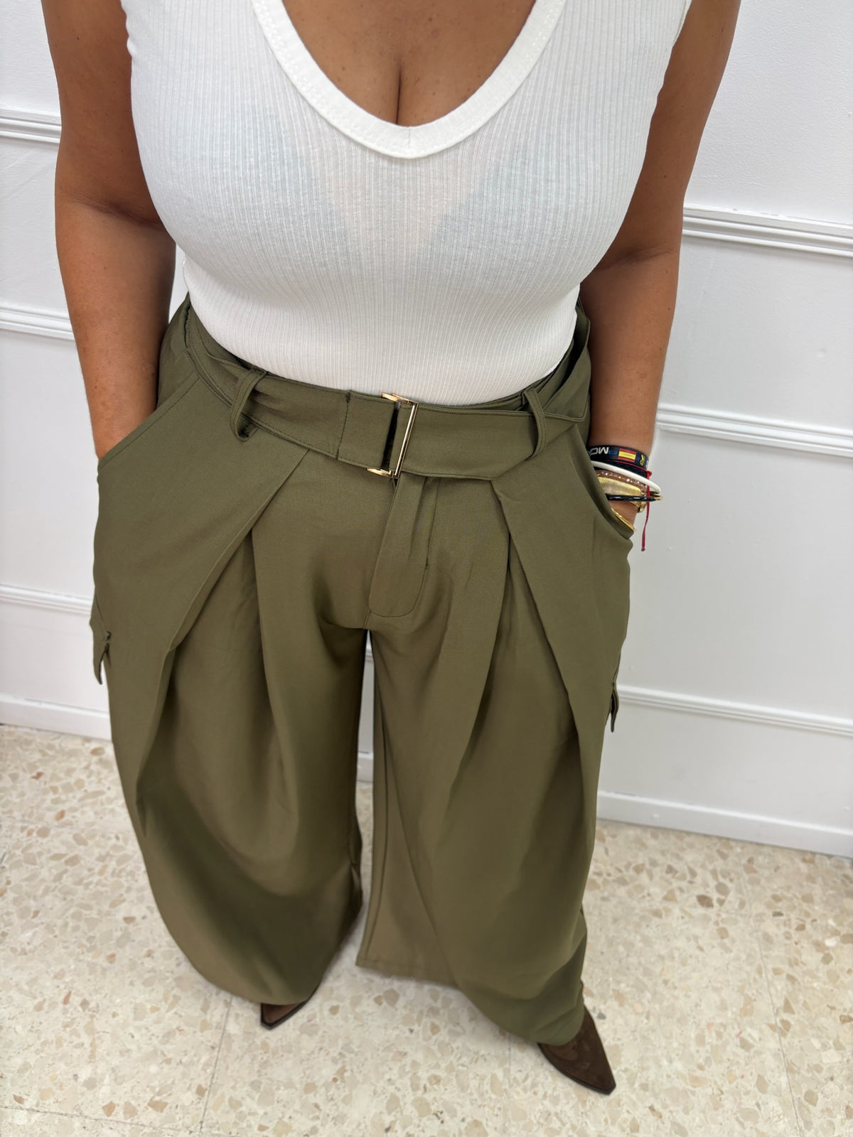 PANTALÓN CARGO VERDE