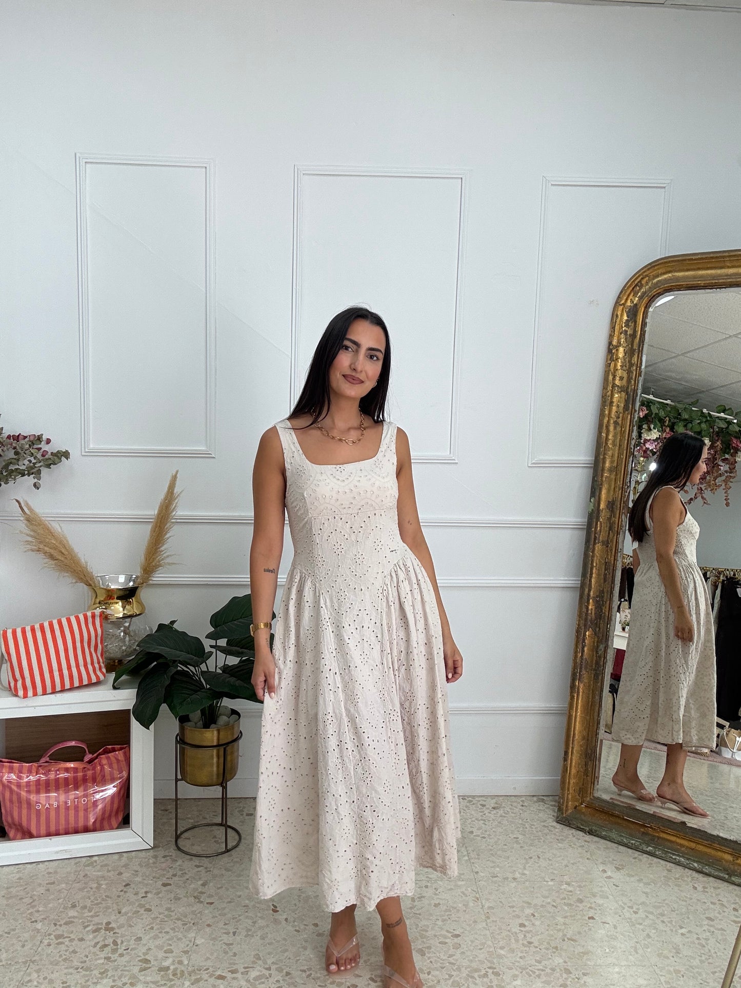 VESTIDO BROCADO BEIGE