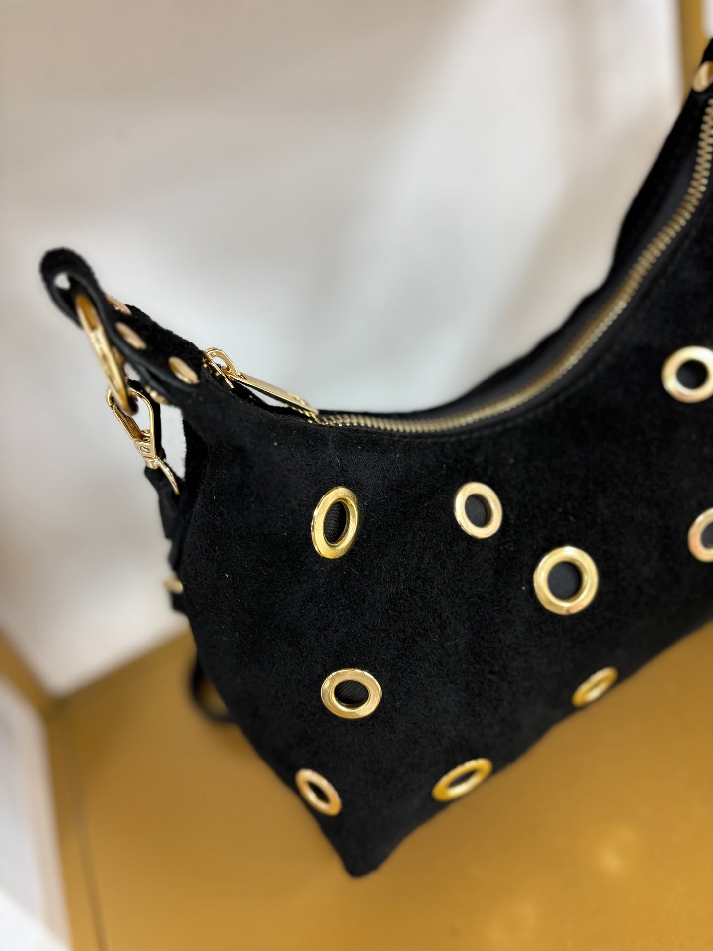 BANDOLERA TACHAS NEGRA