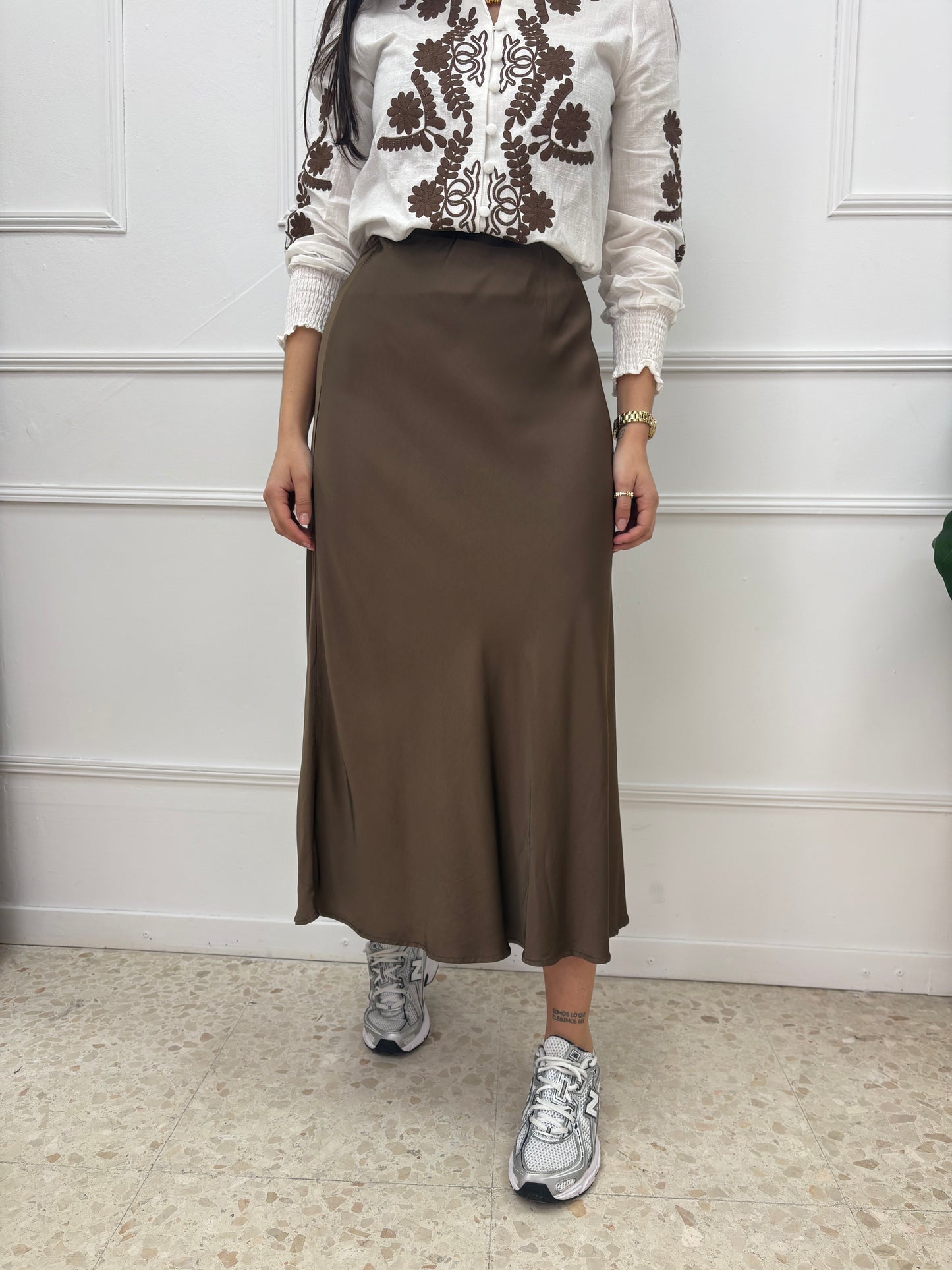 FALDA SATÉN MARRÓN