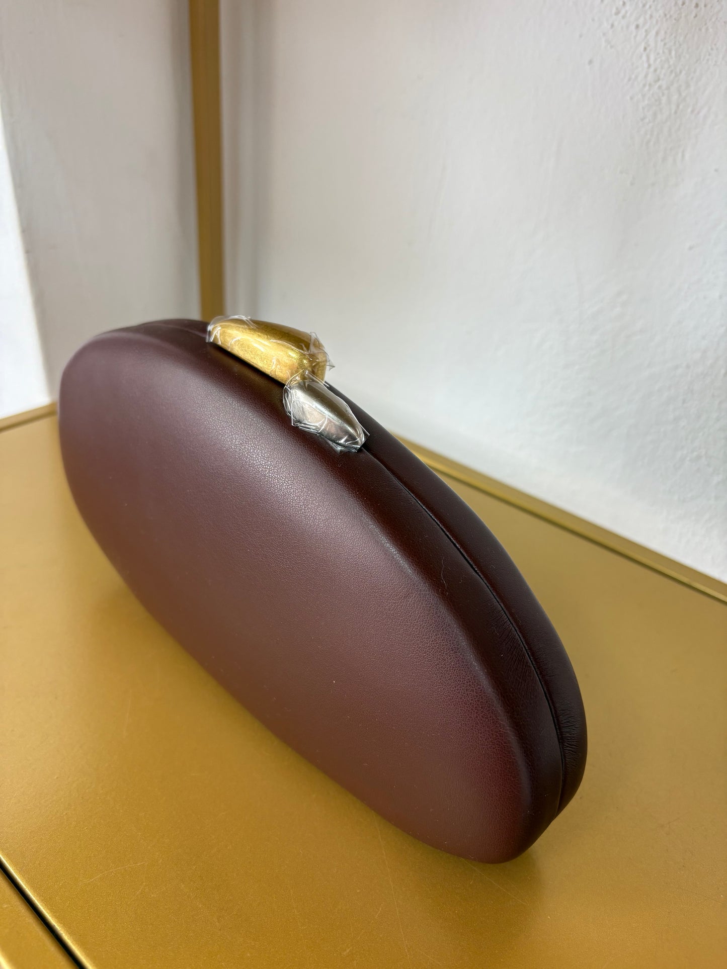 CLUTCH CHOCOLATE