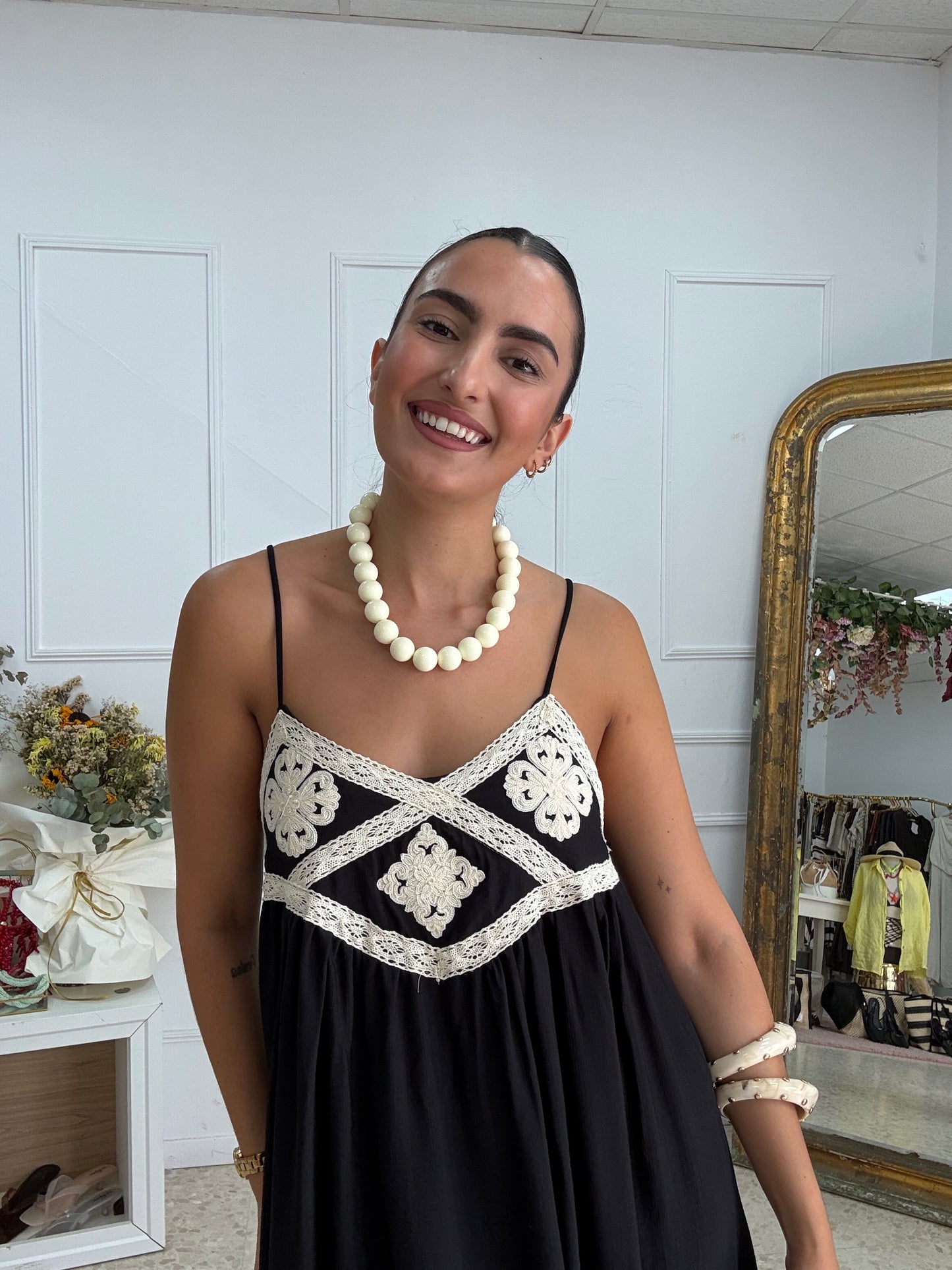 VESTIDO BROCADO NEGRO