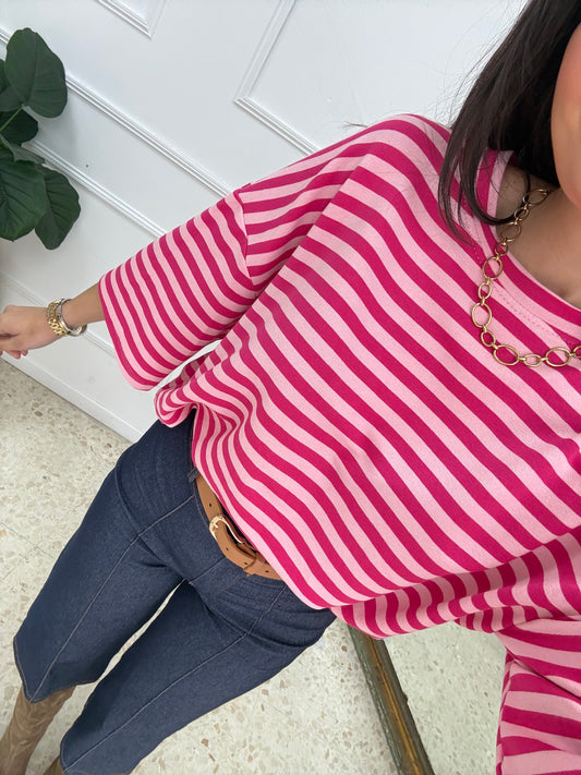 CAMISETA OVER ROSAS