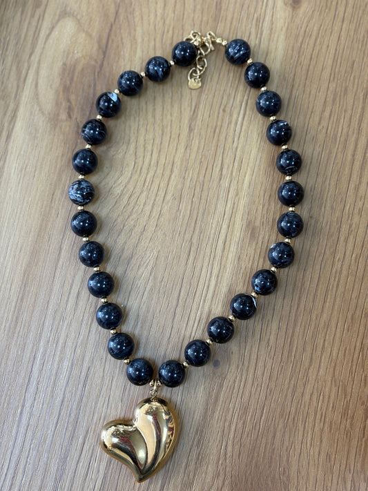 COLLAR NEGRO CORAZÓN