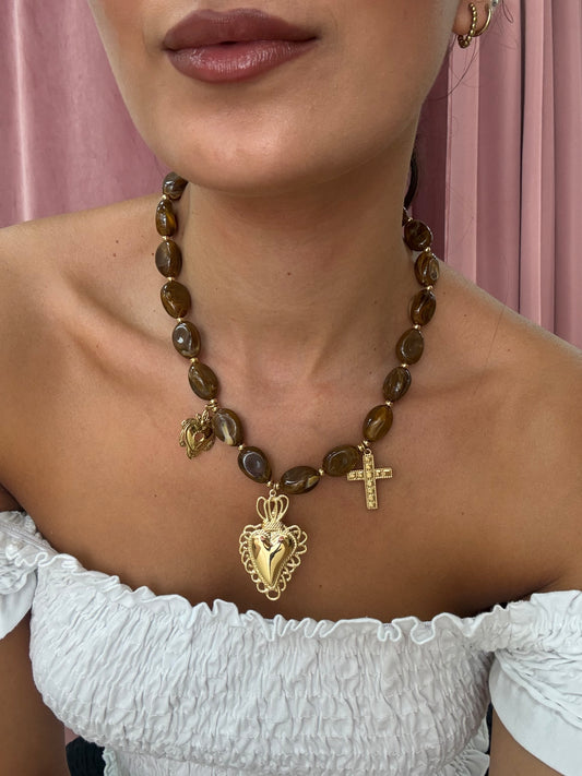COLLAR CORAZÓN MARRÓN