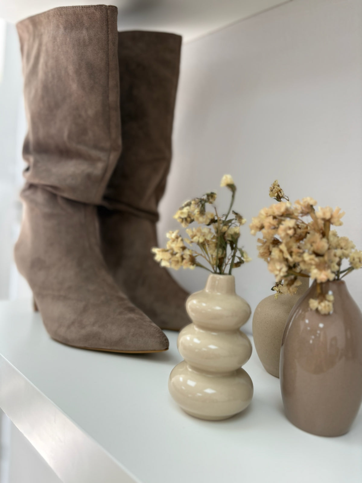 BOTA SLOUCHY BEIGE