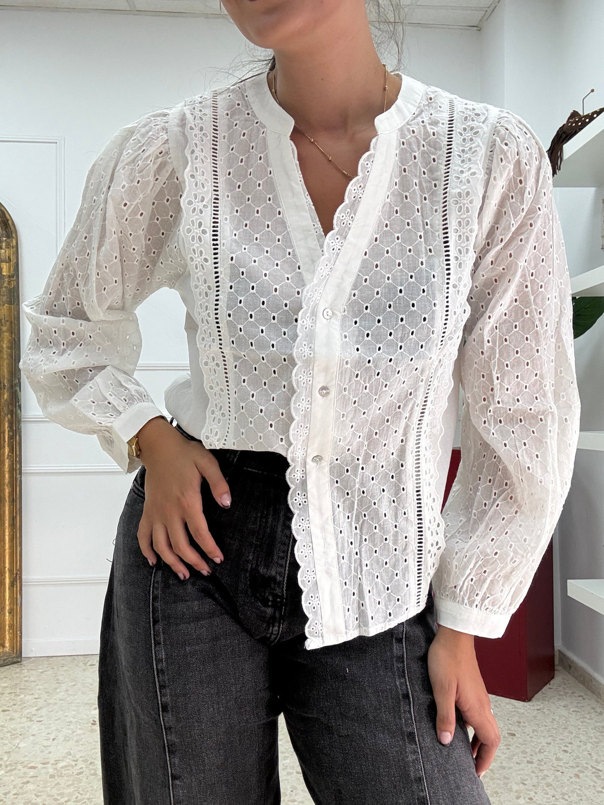 CAMISA BROCADA BLANCA