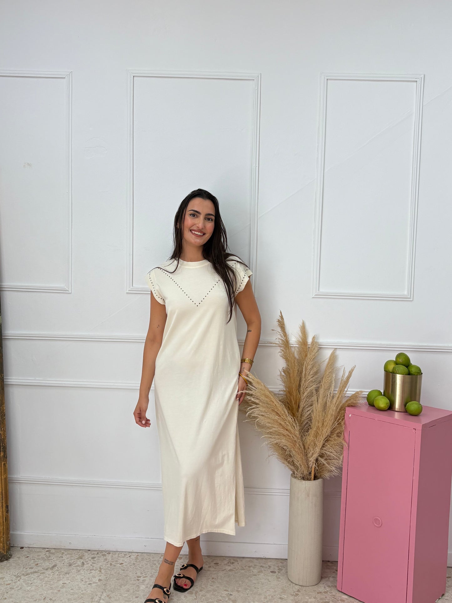 VESTIDO BASICO TACHAS