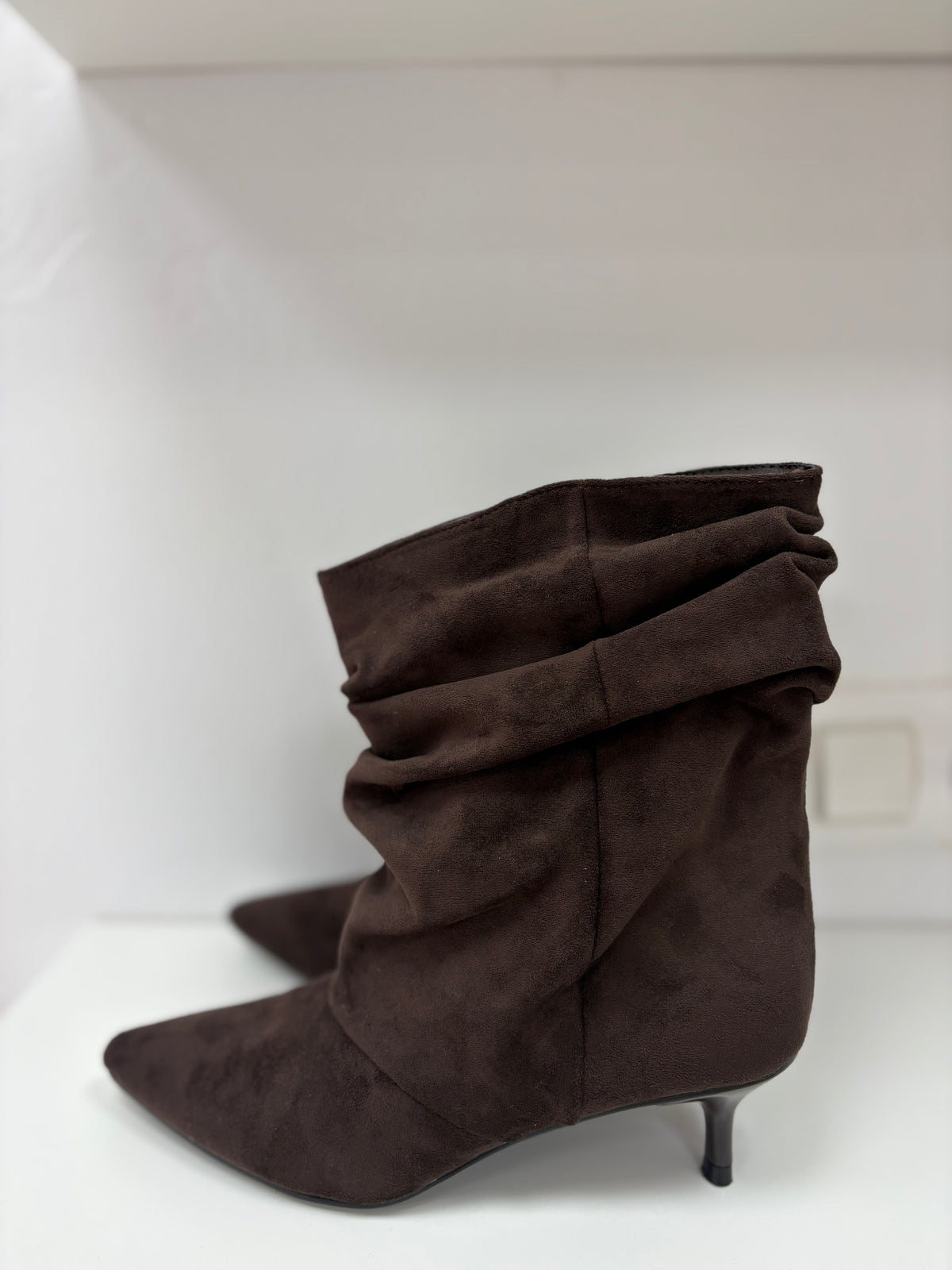 BOTÍN SLOUCHY CHOCO