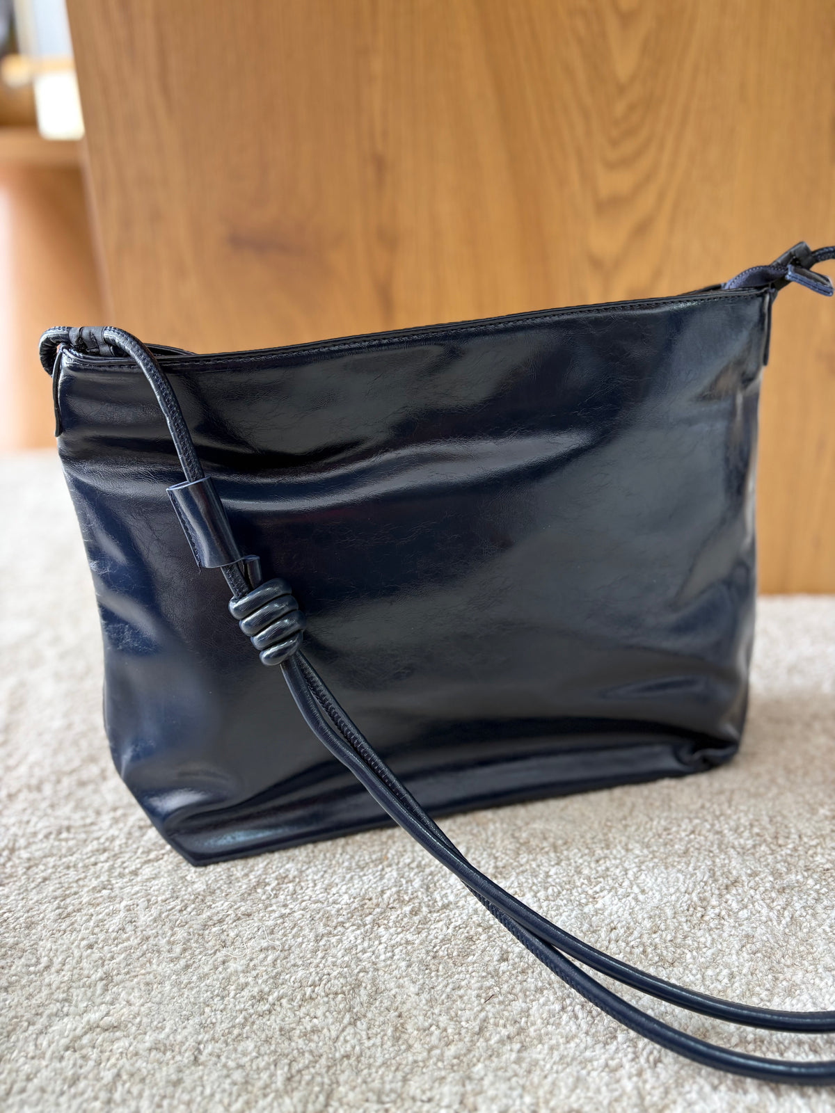 SHOULDER BAG
