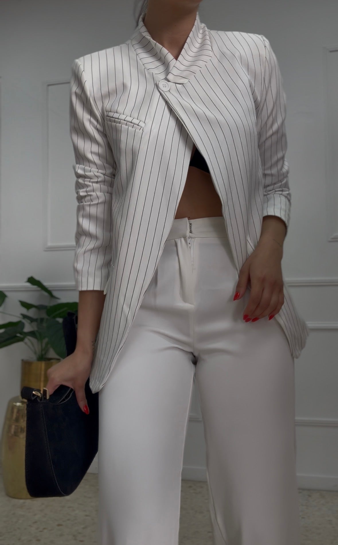 BLAZER BOTÓN ASIMÉTRICA