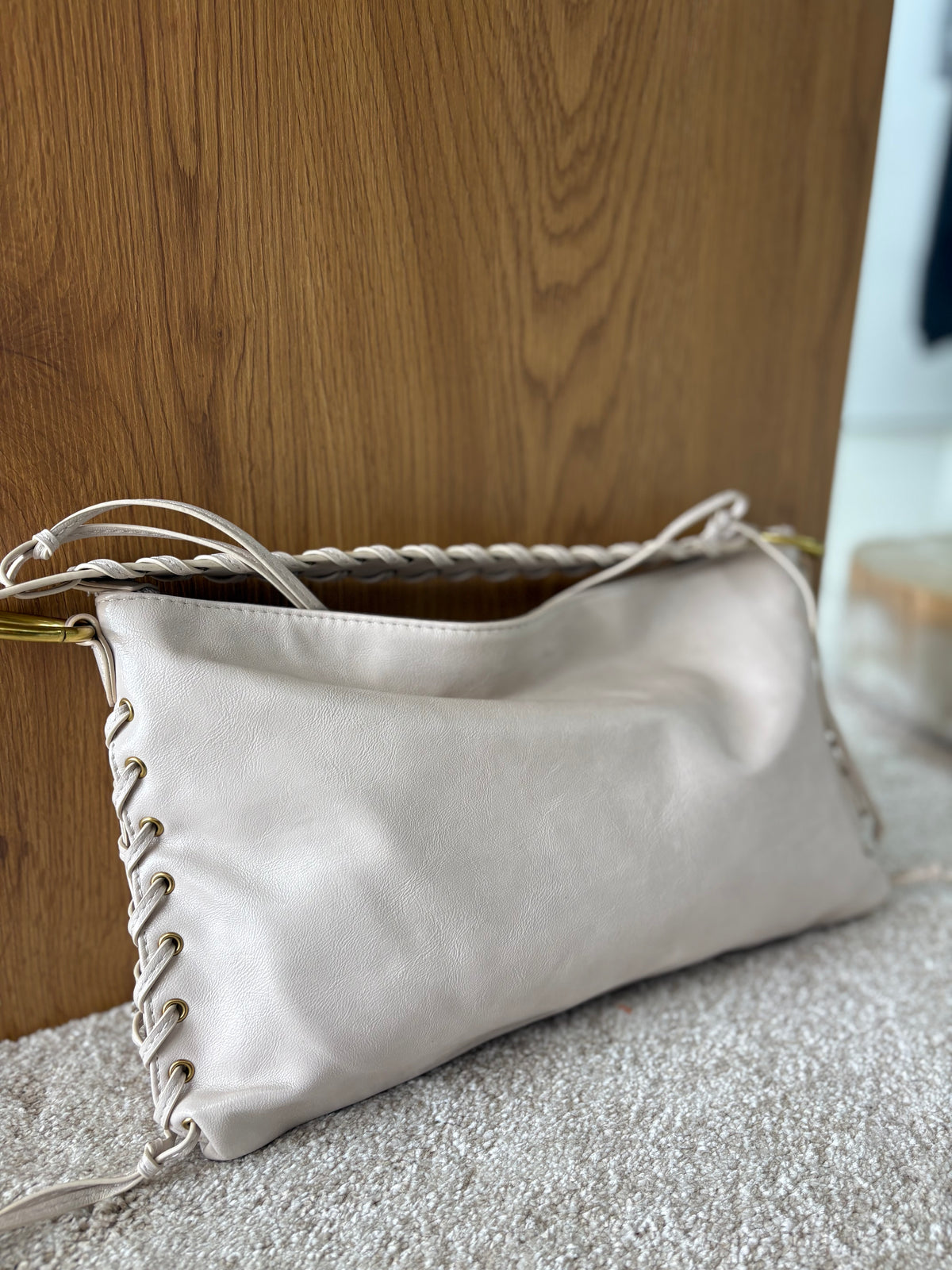 BOLSO BAGUETTE BEIGE