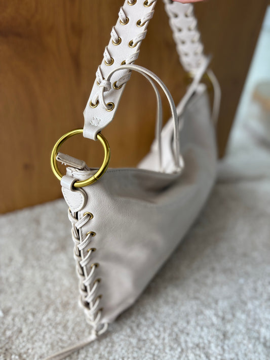 BOLSO BAGUETTE BEIGE
