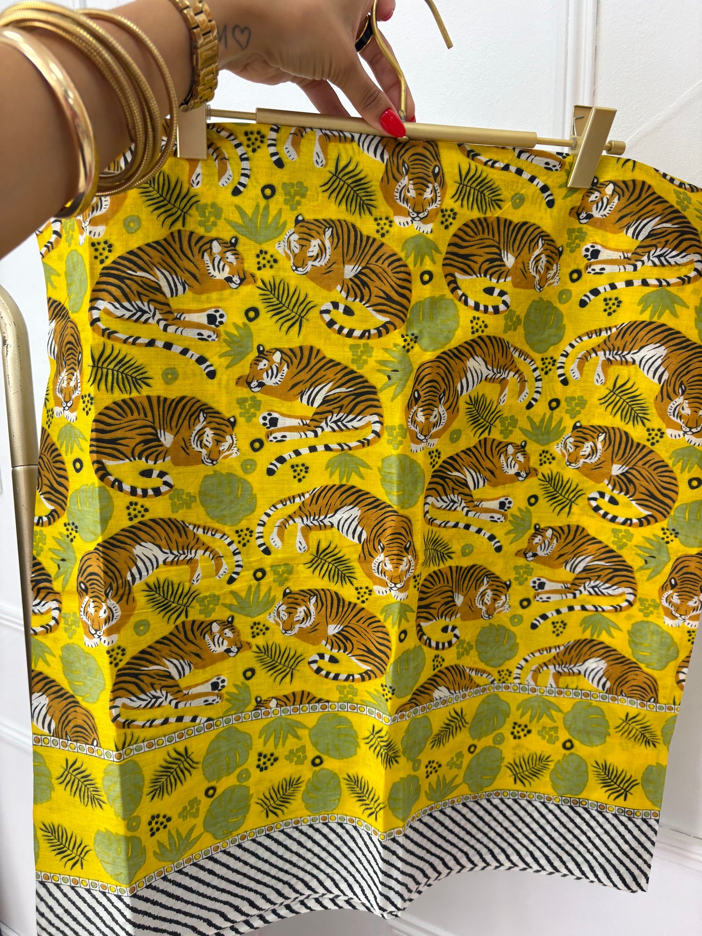 PAREO TIGRE AMARILLO