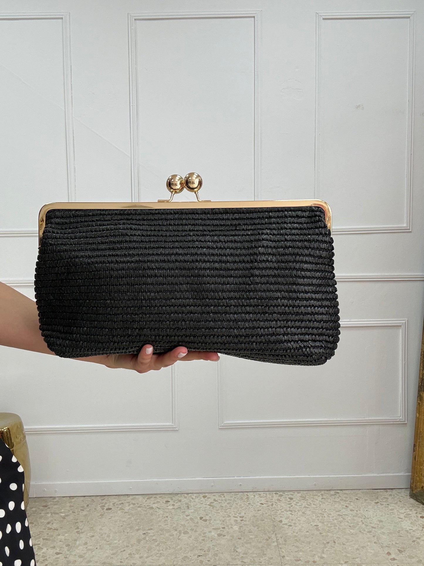 CLUTCH RAFIA MAXI NEGRO