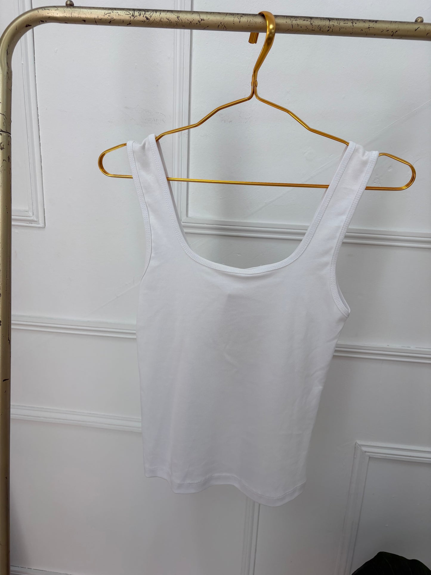 CAMISETA BÁSICA TIRANTA