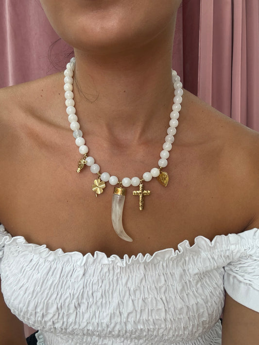 COLLAR CUERNO BEIGE