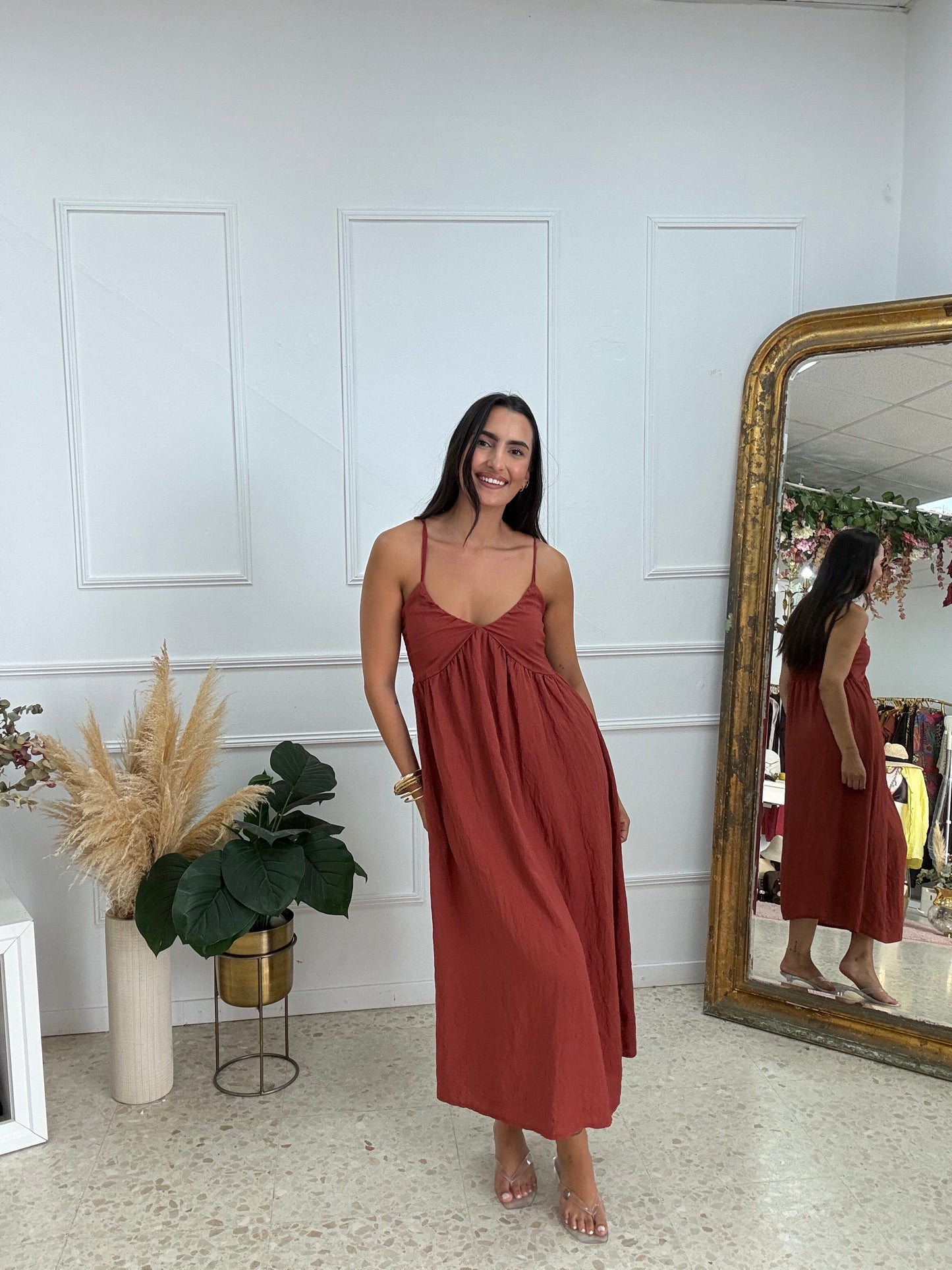 VESTIDO TIRANTA CAZUELA