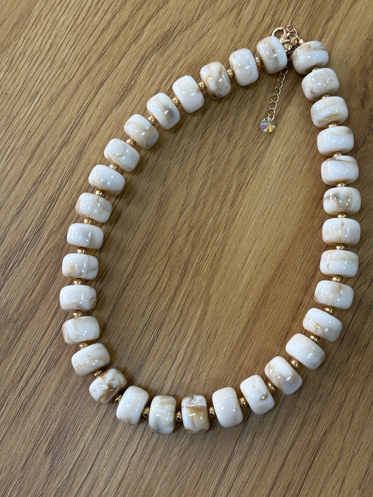 COLLAR MINI BOLA BEIGE
