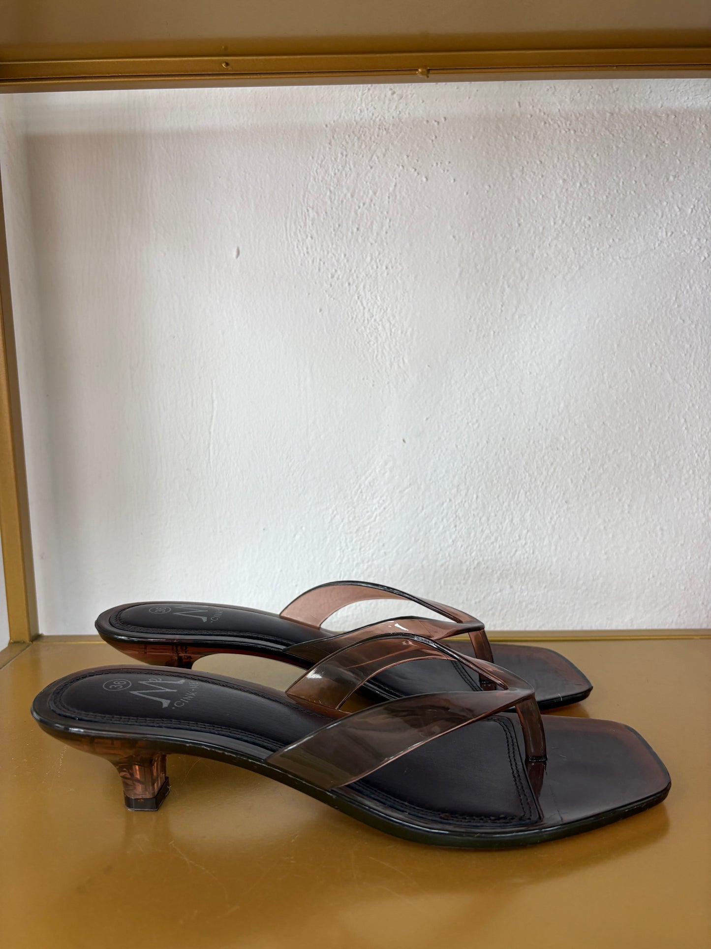 TACÓN BROWN